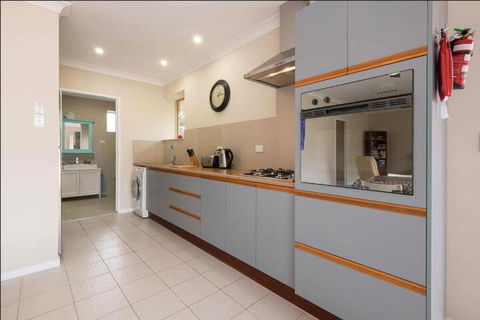 The Villa At The Bay - Holiday Adelaide 4