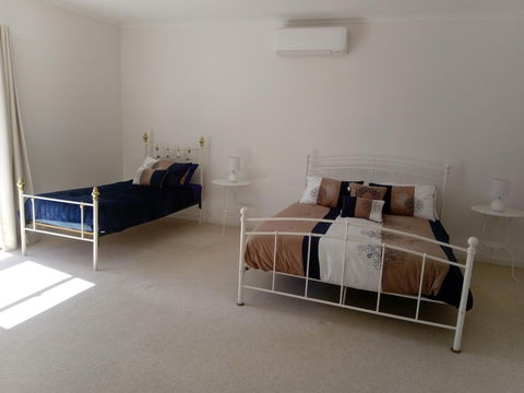 Hilltop Escape B&B - Holiday Adelaide 4
