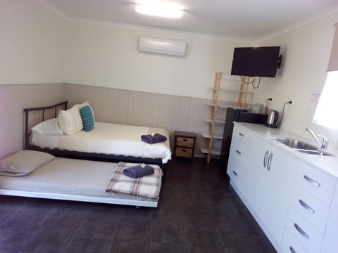 Silver Wattle Caravan Park - Holiday Adelaide 3