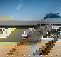 Kirsten Accommodation Parkes - Holiday Adelaide