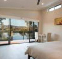 Still Earth - Holiday Adelaide