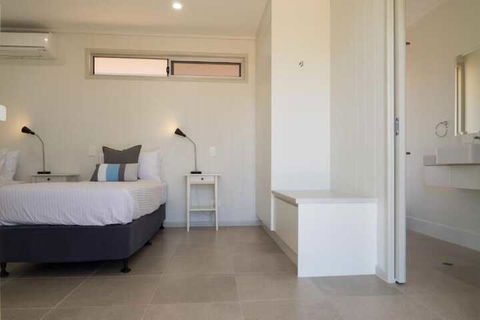 Cooper's Country Lodge - Holiday Adelaide 2