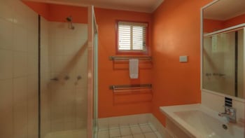 BIG4 Aussie Outback Oasis Holiday Park - Holiday Adelaide 1