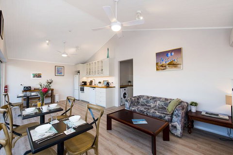 North Beach Bed And Breakfast - Holiday Adelaide 5