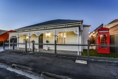 Aloha Luxury Central Apartments - Holiday Adelaide 0