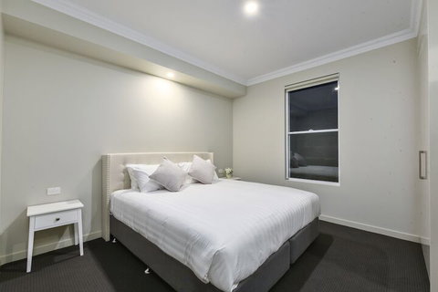 Aloha Luxury Central Apartments - Holiday Adelaide 3