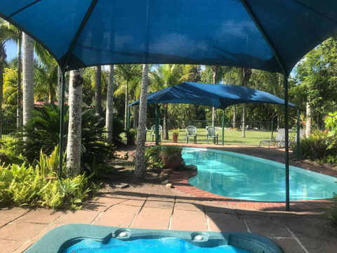 Ferns Hideaway Resort - Holiday Adelaide 1