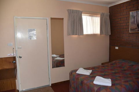Valley Views Motel & Chalets - Holiday Adelaide 7