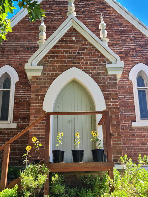 Henry's Quirindi - Holiday Adelaide 0