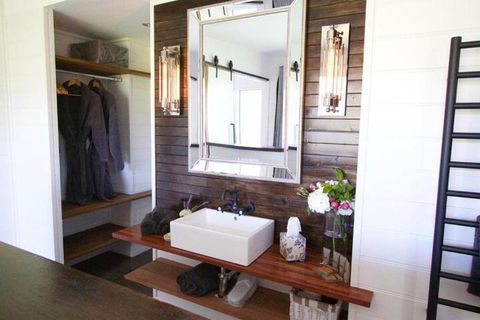 Amaroo Valley Springs - Holiday Adelaide 2