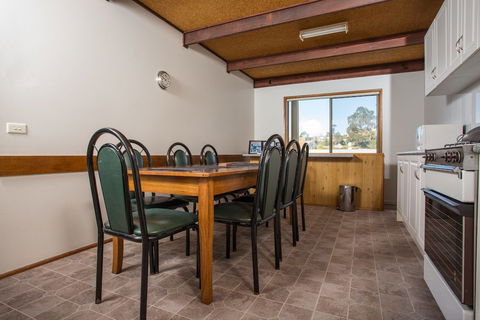 Fishermans Lodge - Holiday Adelaide 0