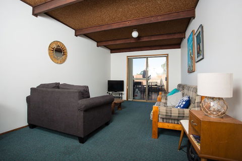 Fishermans Lodge - Holiday Adelaide 1