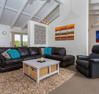Ocean's 30 - Ultimate Beach Frontage - Holiday Adelaide