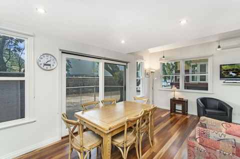 JOHANSSONS PERCH COTTAGE - Holiday Adelaide 6