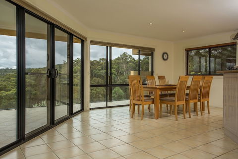 Top Views On Lakewood - Holiday Adelaide 2