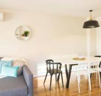 New Designer Home  Parking  Close to Airport - Holiday Adelaide
