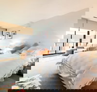 CELESTE 1BDR East Melbourne Apartment - Holiday Adelaide