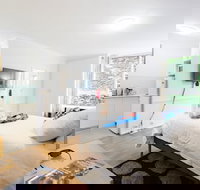 GENIE 1BDR East Melbourne Studio - Holiday Adelaide