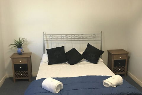 Tin Can Bay Budget Accommodation - Holiday Adelaide 6