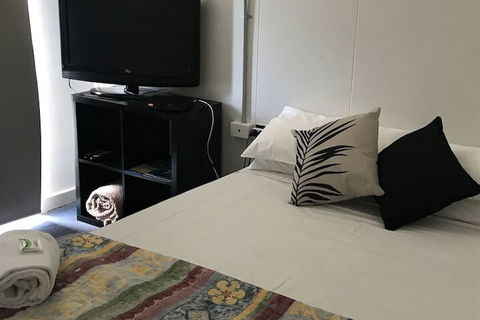 Tin Can Bay Budget Accommodation - Holiday Adelaide 3