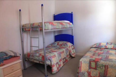 Tin Can Bay Budget Accommodation - Holiday Adelaide 7