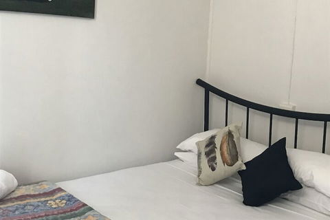 Tin Can Bay Budget Accommodation - Holiday Adelaide 4