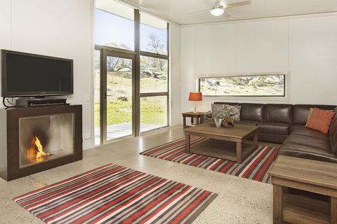Ecocrackenback 5 'Sustainable Chalet Close To The Slopes - Holiday Adelaide 2