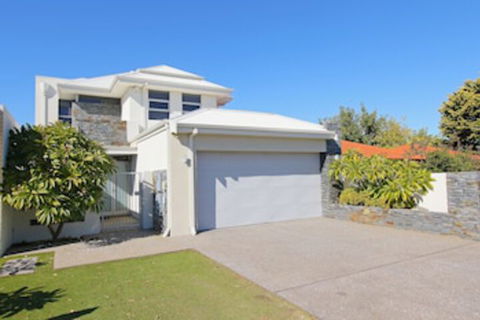 Ambar Villa - Holiday Adelaide 0