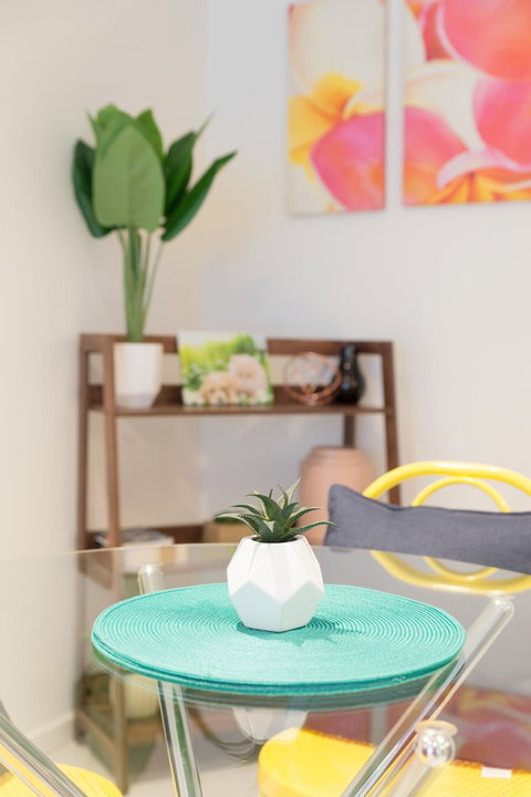 Ther Rich Stunning CBD Apartments - Holiday Adelaide 1