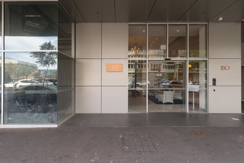 Ther Rich Stunning CBD Apartments - Holiday Adelaide 0