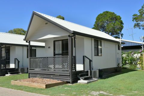 BIG4 Breeze Holiday Park â€“ Rainbow Beach - Holiday Adelaide 1