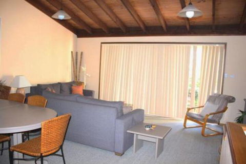 Coastal Retreat Unit 3 - Holiday Adelaide 3