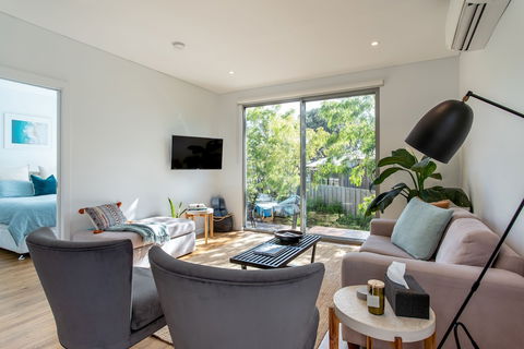 Yallingup Beach Home - Holiday Adelaide 4