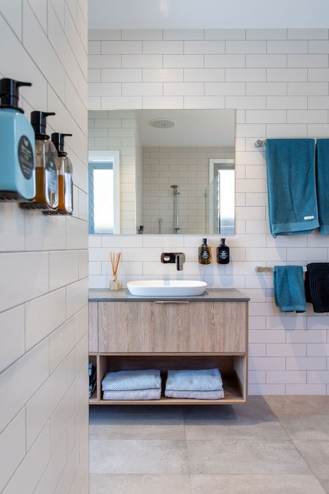 Yallingup Beach Home - Holiday Adelaide 6