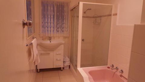 Casa Bella - Holiday Adelaide 1