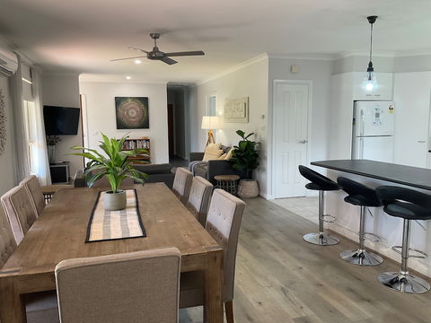 Valley View Townhouse - On The RAIL TRAIL - Holiday Adelaide 5