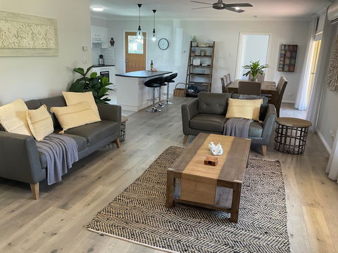 Valley View Townhouse - On The RAIL TRAIL - Holiday Adelaide 2