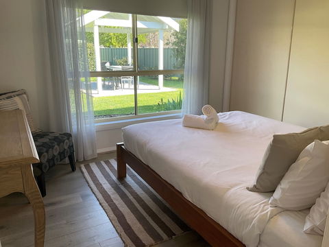 Valley View Townhouse - On The RAIL TRAIL - Holiday Adelaide 1