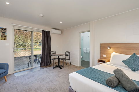 Gundagai Tourist Suites - Holiday Adelaide 2