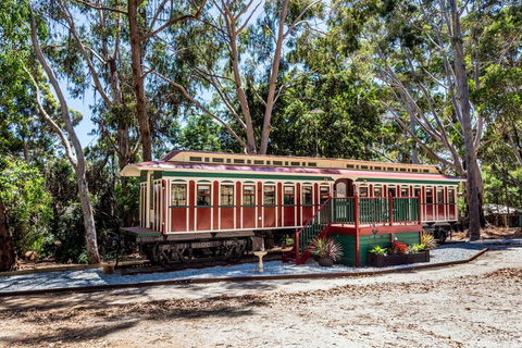 Oak Tree Cottage - Mundaring - Holiday Adelaide 4