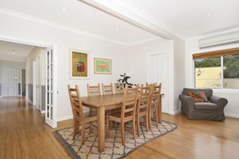 Clara Luce In Bright - Holiday Adelaide 1