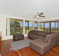 KINGSCLIFF HOLIDAY HOME on the HILL SYDS VIEW - Holiday Adelaide