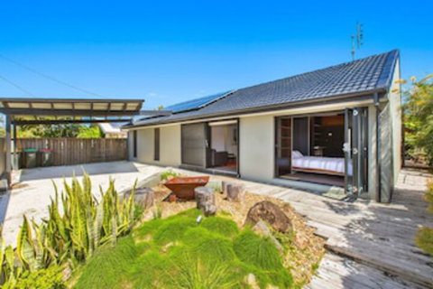 CABARITA BEACH HOUSE 53 - Holiday Adelaide 0