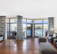 Absolute Creek Front Villa - Holiday Adelaide