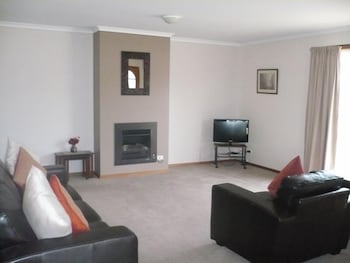 Parklake Holiday Units - Holiday Adelaide 5