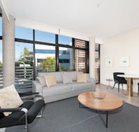 Uber Chic Newtown Designer Pad H392 - Holiday Adelaide