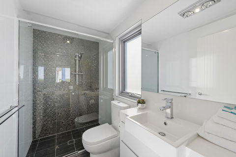 Iroise Beachside Apartment - Holiday Adelaide 2