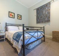Exquisite 4 Bedroom House with Pool - Holiday Adelaide