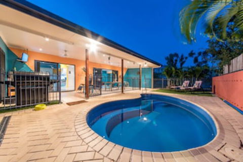 Seaside Hideaway - Hideaway Bay - Holiday Adelaide 0