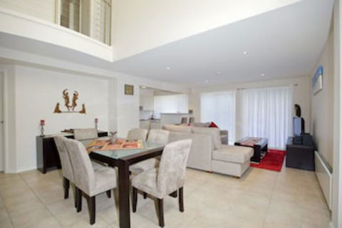 Sandcastles Unit 18 Fingal Bay - Holiday Adelaide 0